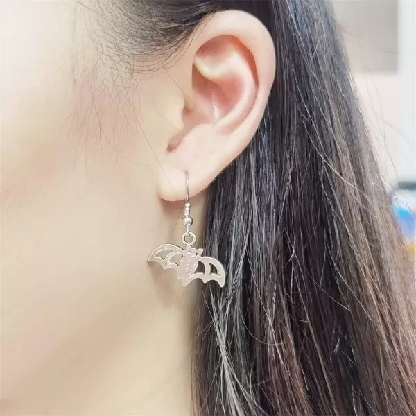 Vintage Gothic Dangle Hook Earrings for Women Girls Silver Tone Exaggerated Hand Hollow Head Dancing Skull Small Cute Bat Dangling Studs Halloween Party Jewelry GiftsCute Bat