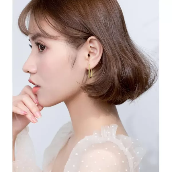 Rectangle Minimalist Sterling Silver Small Hoop Earrings for Women Girls Geometrical Cartilage Dainty Huggie Hoops 20mm 14k Gold PlatedRectangle Minimalist Sterling Silver Small Hoop Earrings for Women Girls Geometrical Cartilage Dainty Huggie Hoops 20mm 14k Gold Plated