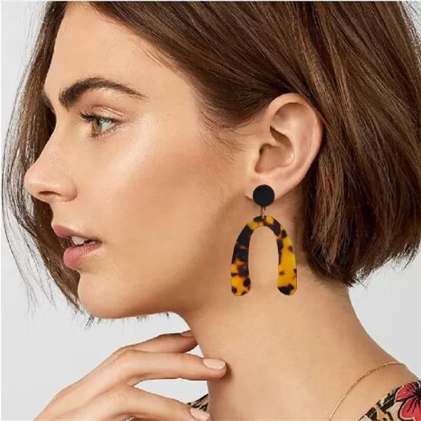 Acrylic Tortoiseshell Earrings for Women Girls Exaggerated Large Big Resin Mottled Statement Drop Dangle Geometric Hoop Lightweight Earring Fashion Boho Y2K Jewelry HorseshoeAcrylic Tortoiseshell Earrings for Women Girls Exaggerated Large Big Resin Mottled Statement Drop Dangle Geometric Hoop Lightweight Earring Fashion Boho Y2K Jewelry Horseshoe