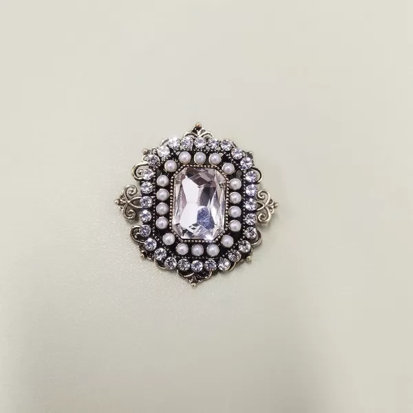 Antique Rhinestone Brooch Pin for Women Girls Gold Tone Vintage Baroque Rectangle Crystal Shell Pearl Boho Victorian Style Brooches Lapel Pins Elegant Wedding Christmas Festival Ornament Jewelry GiftClear CZ
