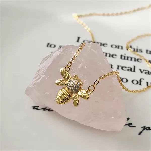 Bee Gold Coin Honeycomb Pendant Choker Necklace for Women Teen Girls S925 Sterling Silver Dainty Crystal CZ Diamond Queen Bee Bumble Bee Hive BFF Necklace Long Chain Cute Animal Charm Jewelry GiftBee