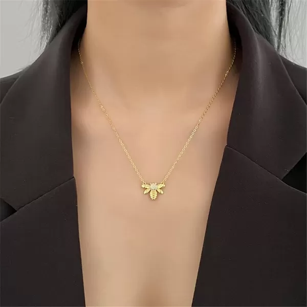 Bee Gold Coin Honeycomb Pendant Choker Necklace for Women Teen Girls S925 Sterling Silver Dainty Crystal CZ Diamond Queen Bee Bumble Bee Hive BFF Necklace Long Chain Cute Animal Charm Jewelry GiftBee