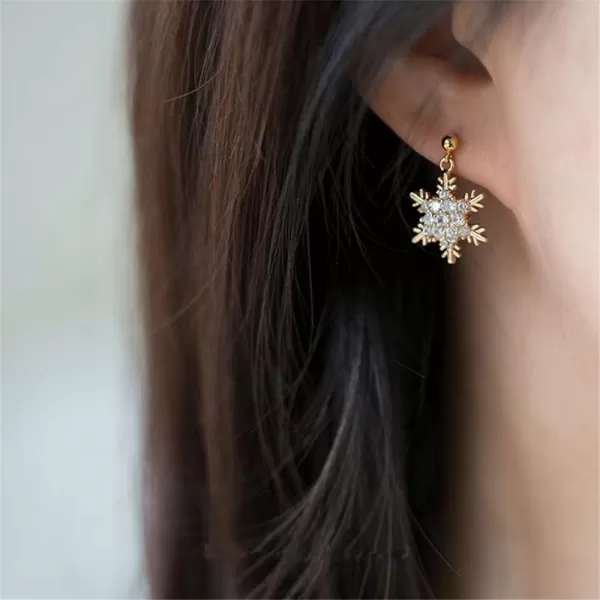 CZ Snowflake Dangle Stud Earrings for Women Girls S925 Sterling Silver Cubic Zirconia Pierced Ear 20g Ball Bead Stud Crystal Star Drop Post Pin Earrings Huggie Fashion Wedding Jewelry gold platedCZ Snowflake Dangle Stud Earrings for Women Girls S925 Sterling Silver Cubic Zirconia Pierced Ear 20g Ball Bead Stud Crystal Star Drop Post Pin Earrings Huggie Fashion Wedding Jewelry gold plated