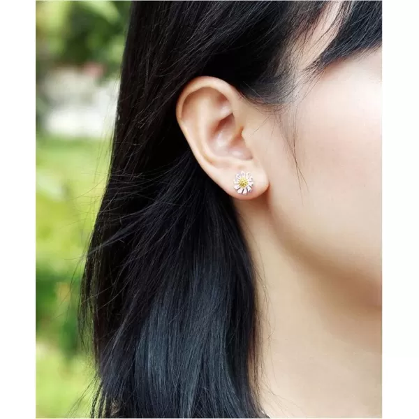 Cute Daisy Earrings Tiny Cartilage Stud Earrings for Women Teen Girls Sterling Silver 14K Gold Plated Pierced Ear Small Flower Leaf Cluster Stud Studs Post Pin Earrings Hypoallergenic Boho Jewelry11mm