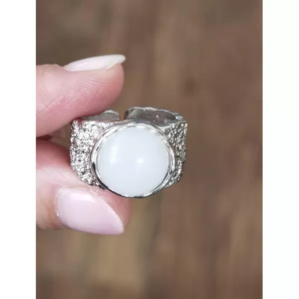 Dtja Round Shell Pearl Statement Ring for Women Girls Silver Plated Faux Mother of Pearl Hammered Open Wide Band Knuckle Tail Finger Rings Comfort Fit Retro JewelryDtja Round Shell Pearl Statement Ring for Women Girls Silver Plated Faux Mother of Pearl Hammered Open Wide Band Knuckle Tail Finger Rings Comfort Fit Retro Jewelry