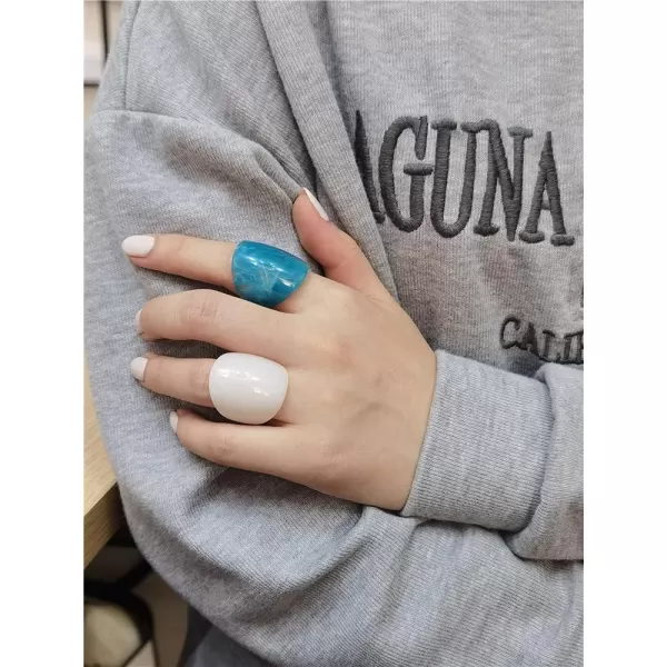 Dtja Vintage Acrylic Wedding Band Rings Set for Women Girls Statement Resin Engagement Chunky Wide Cocktail Party Ring Lightweight Exaggerated Y2K Jewelry 2PCS Size 89Ocean Blue