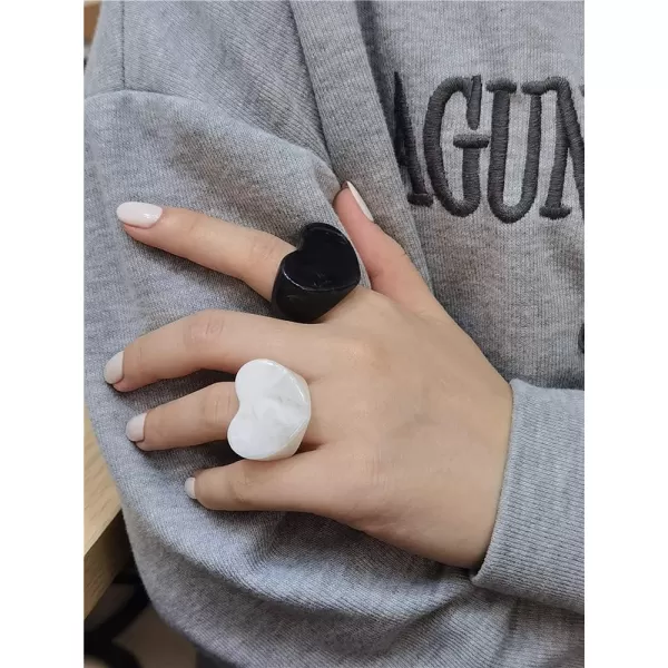 Dtja Vintage Acrylic Wedding Band Rings Set for Women Girls Statement Resin Engagement Chunky Wide Cocktail Party Ring Lightweight Exaggerated Y2K Jewelry 2PCS Size 89Love Heart