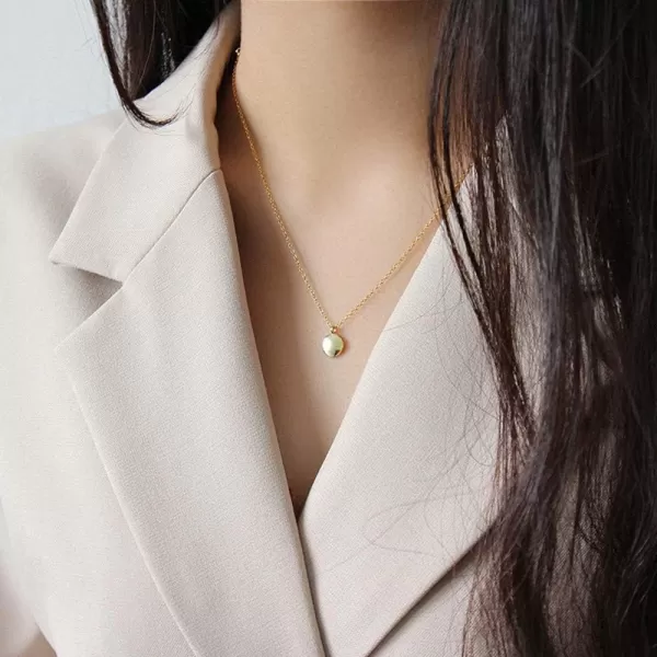 Round Gold Coin Pendant Necklace for Women Girls 925 Sterling Silver 18K Gold Plated Simple Small Full Moon Minimalist Geometric Disk Circle Chain Delicate Choker Jewelry BFF Fashion Gifts Boxgold plated