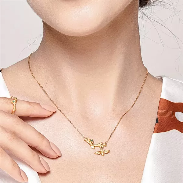 Vintage Bee Necklace for Women Girls S925 Sterling Silver 18K Gold Plated Green Crystal Flower Blosom Tree Branch Adjustable Chain 18 May Birthstone Necklace Choker Dainty Retro Jewelry GiftVintage Bee Necklace for Women Girls S925 Sterling Silver 18K Gold Plated Green Crystal Flower Blosom Tree Branch Adjustable Chain 18 May Birthstone Necklace Choker Dainty Retro Jewelry Gift
