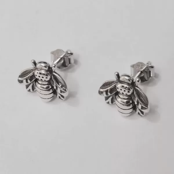 Vintage Sterling Silver Bee Earrings for Women Girls Hypoallergenic Small Cute Textured Animal Honeybee Studs Cartilage Tragus Post Oxidized Retro Jewelry GiftsVintage Sterling Silver Bee Earrings for Women Girls Hypoallergenic Small Cute Textured Animal Honeybee Studs Cartilage Tragus Post Oxidized Retro Jewelry Gifts