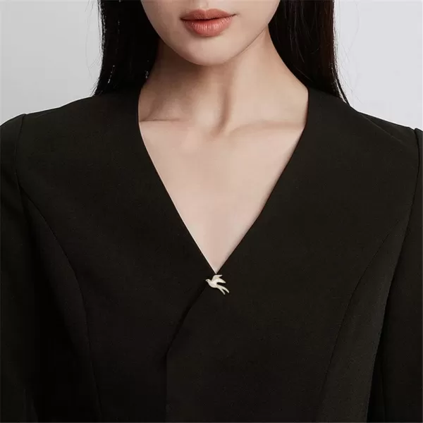 imageCrystal Swallow Bird Brooch Pin for Women Girls Fashion Gold Tone Imitation Shell Cute Animal Lapel Pin Scarf Clip Necktie Dress Accessories Dekoration Jewelry Dainty Gift for Daughter Dad