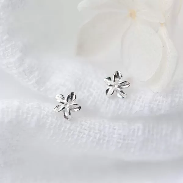 imageFlower Nose Rings Studs 22 Gauge Body Piercing Jewelry for Women S925 Sterling Silver Tiny Plumeria Cute Ball Bead Labret Screw Nose Stud Post Pin Hypoallgenic Dainty Body Jewelry