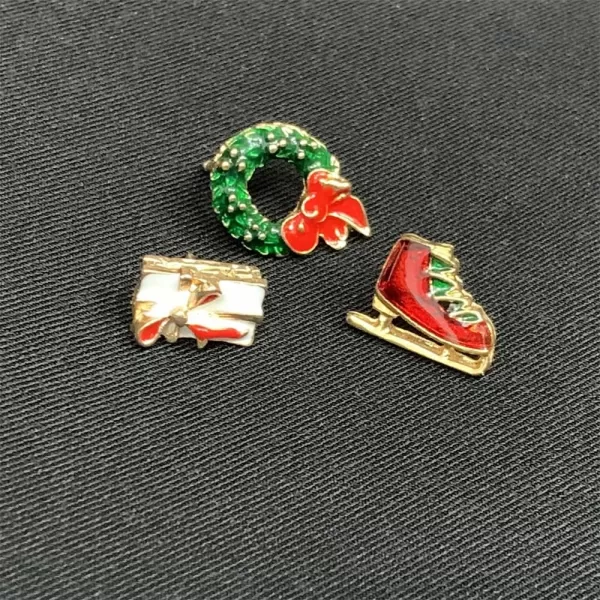 image3pcs Cute Christmas Brooches for Women Girls Best Friends Fashion Colorful Enameled Red Skates Flower Wreath Lapel Pins Dress Suit Scarft Accessories Badge Souvenir Gifts for Xmas Party