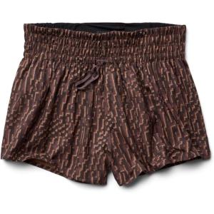 imageMountain Hardwear Womens Shade Lite ShortWarm Ash Digidaze Print