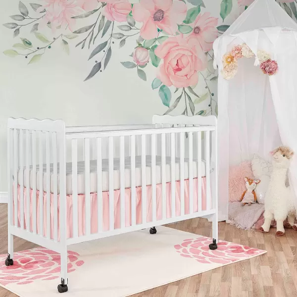 Carson Classic 3-in-1 Convertible Crib in White