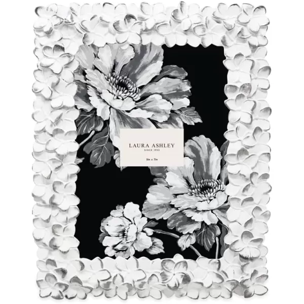 Laura Ashley 4x6 Mint Green Flower Textured Hand-Crafted Resin Picture Frame w/Easel &amp; Hook for Tabletop &amp; Wall Display, Decorative Floral Design Home Décor, Photo Gallery, Art 