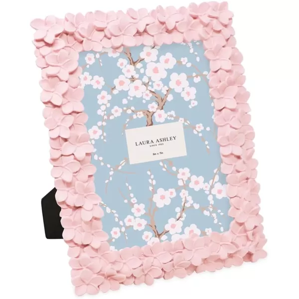 Laura Ashley 4x6 Mint Green Flower Textured Hand-Crafted Resin Picture Frame w/Easel &amp; Hook for Tabletop &amp; Wall Display, Decorative Floral Design Home Décor, Photo Gallery, Art 