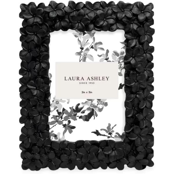 Laura Ashley 4x6 Mint Green Flower Textured Hand-Crafted Resin Picture Frame w/Easel &amp; Hook for Tabletop &amp; Wall Display, Decorative Floral Design Home Décor, Photo Gallery, Art 