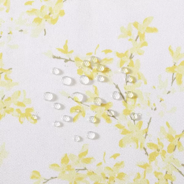 Laura Ashley Decorative Tablecloth, Wrinkle and Stain Resistant, Spillproof Water Repellant, Easy Care Washable Polyester Fabric for Dining, Kitchen, Holiday and Party, 70" Round, Cosmos