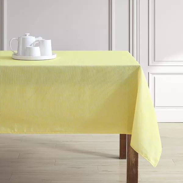 Laura Ashley Decorative Tablecloth, Wrinkle and Stain Resistant, Spillproof Water Repellant, Easy Care Washable Polyester Fabric for Dining, Kitchen, Holiday and Party, 70" Round, Cosmos
