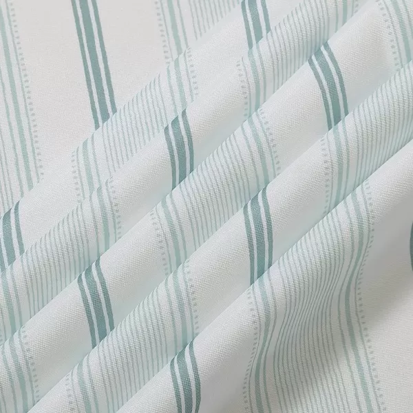 Laura Ashley Decorative Tablecloth, Wrinkle and Stain Resistant, Spillproof Water Repellant, Easy Care Washable Polyester Fabric for Dining, Kitchen, Holiday and Party, 70" Round, Cosmos