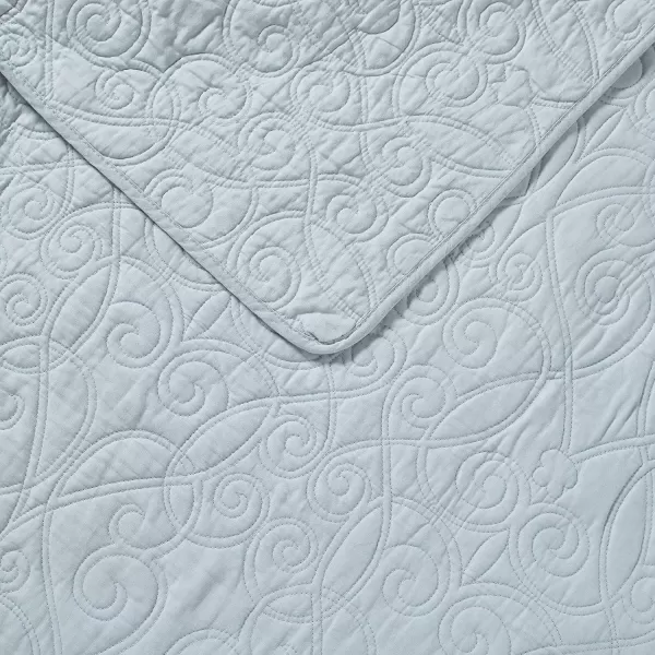 Laura Ashley Felicity Collection Quilt Set-100% Cotton, Reversible, All Season Bedding with Matching Sham, Pre-Washed for Added Softness, Queen, White