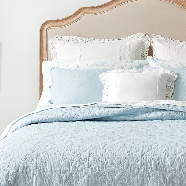 Laura Ashley Felicity Collection Quilt Set-100% Cotton, Reversible, All Season Bedding with Matching Sham, Pre-Washed for Added Softness, Queen, White