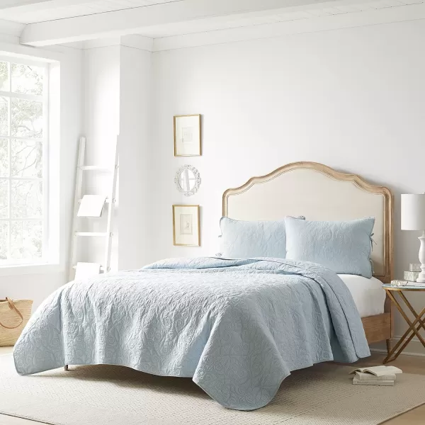 Laura Ashley Felicity Collection Quilt Set-100% Cotton, Reversible, All Season Bedding with Matching Sham, Pre-Washed for Added Softness, Queen, White