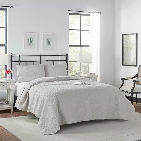 Laura Ashley Felicity Collection Quilt Set-100% Cotton, Reversible, All Season Bedding with Matching Sham, Pre-Washed for Added Softness, Queen, White