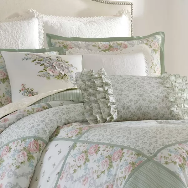 Laura Ashley - Full Comforter Set, Reversible Cotton Bedding with Matching Shams &amp; Bedskirt, Stylish Home Decor for All Seasons 