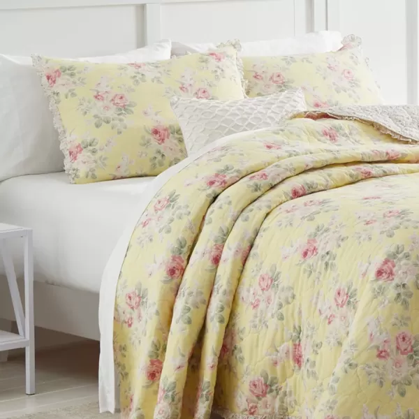 Laura Ashley Home | Melany Collection | Luxury Premium Ultra Soft Quilt Coverlet, Comfortable &amp; Lightweight All Season Bedding, Queen, Yellow
