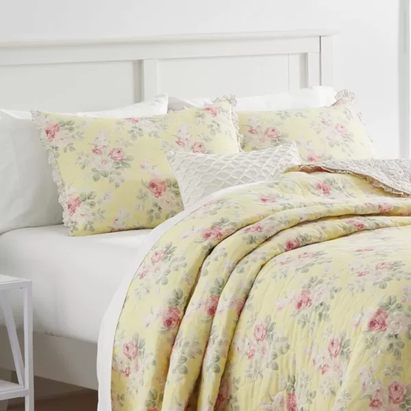 Laura Ashley Home | Melany Collection | Luxury Premium Ultra Soft Quilt Coverlet, Comfortable &amp; Lightweight All Season Bedding, Queen, Yellow