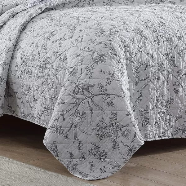 Laura Ashley Home - Queen Quilt Set, Cotton Reversible Bedding with Matching Shams, Lightweight Home Decor Ideal for All Seasons 