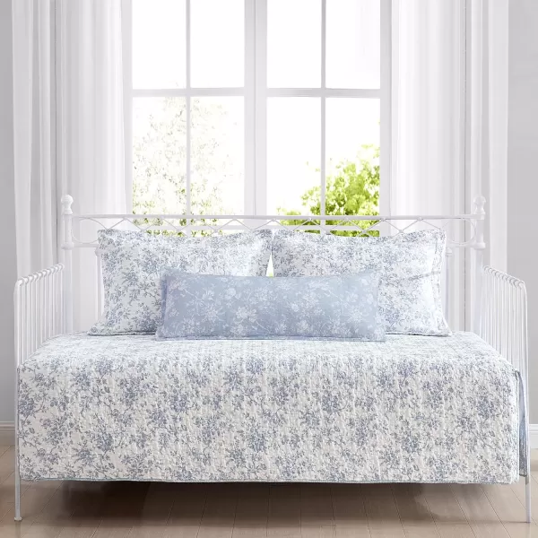 Laura Ashley Home - Queen Quilt Set, Reversible Floral Cotton Bedding with Matching Shams, Home Decor for All Seasons 