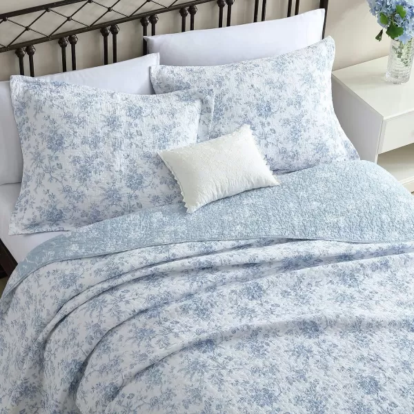 Laura Ashley Home - Queen Quilt Set, Reversible Floral Cotton Bedding with Matching Shams, Home Decor for All Seasons 