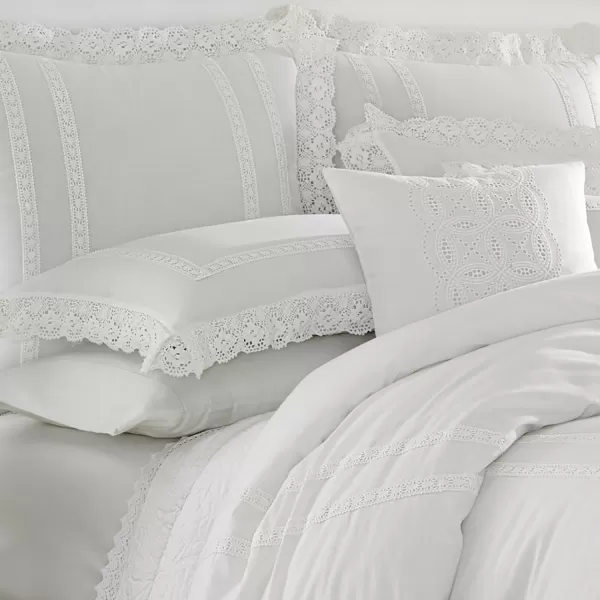 Laura Ashley - King Duvet Cover Set, Reversible Cotton Bedding with Matching Shams, Lightweight Home Decor for All Seasons 