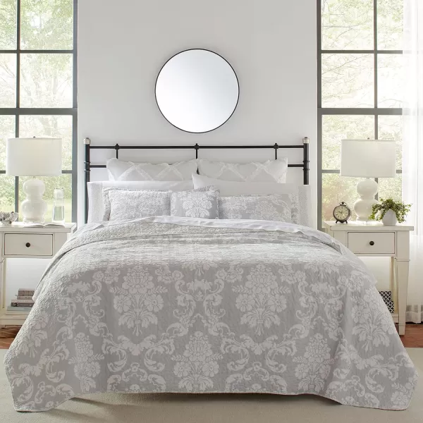 Laura Ashley- Queen Quilt Set, Cotton Reversible Bedding Set with Bonus Pillow Cover, All Season Cottage Home Décor 