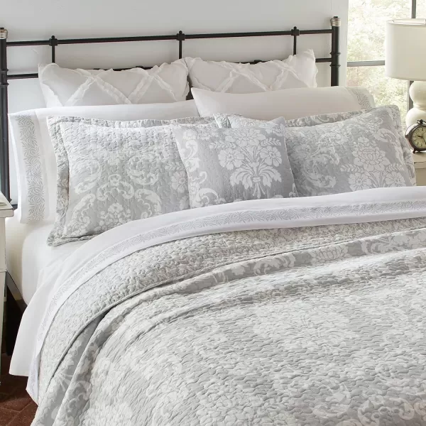 Laura Ashley- Queen Quilt Set, Cotton Reversible Bedding Set with Bonus Pillow Cover, All Season Cottage Home Décor 