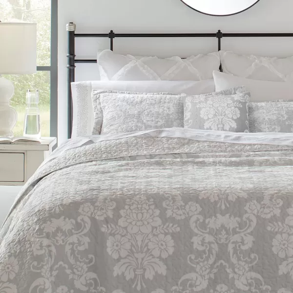 Laura Ashley- Queen Quilt Set, Cotton Reversible Bedding Set with Bonus Pillow Cover, All Season Cottage Home Décor 