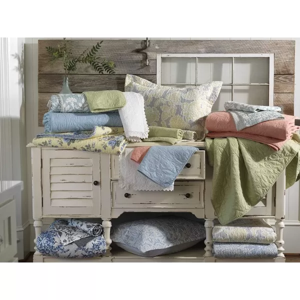 Laura Ashley- Queen Quilt Set, Cotton Reversible Bedding Set with Bonus Pillow Cover, All Season Cottage Home Décor 