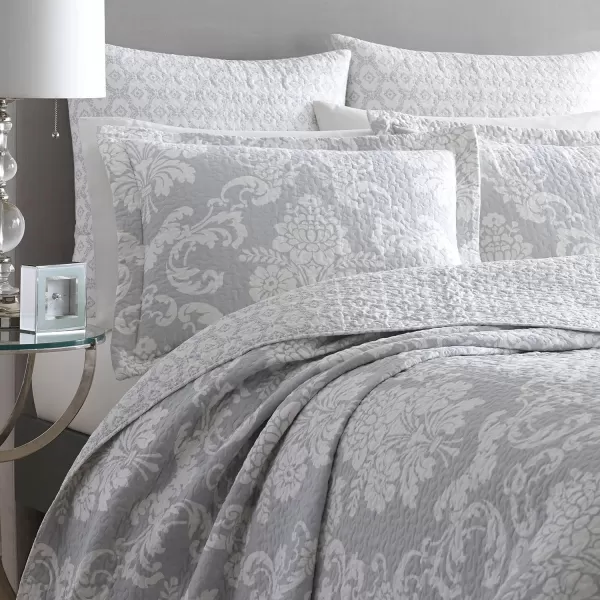 Laura Ashley- Queen Quilt Set, Cotton Reversible Bedding Set with Bonus Pillow Cover, All Season Cottage Home Décor 
