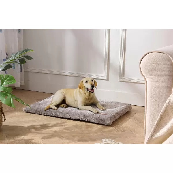 Laura Ashley Roslyn Orthopedic Dog Bed, Dog Crate Pet Mat, Comfortable, Supportive and Cozy, Washable Stylish Plush Fabric Cover, Large 35" W x 22" L, Navy
