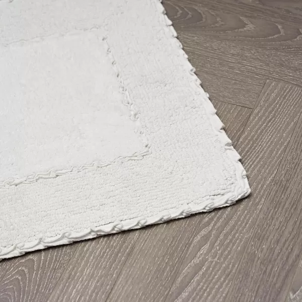 Laura Ashley Ruffle Cotton 2-Piece Bath Rug Set, Ivory
