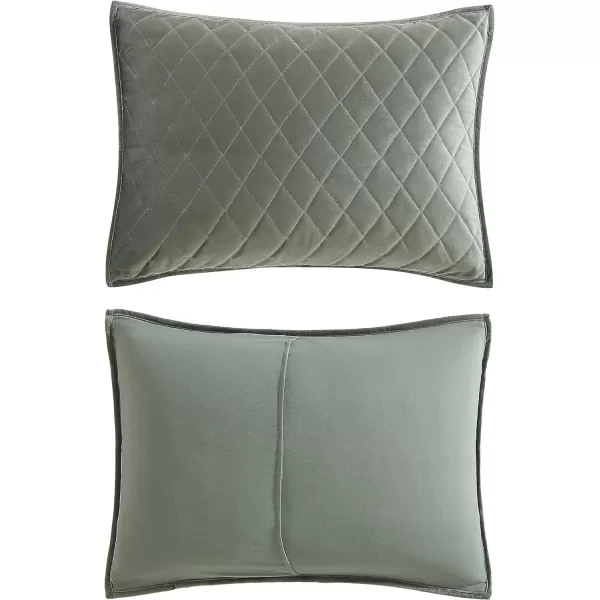 Laura Ashley - Twin Quilt Set, Solid Velvet Reversible Bedding, All Season Home Decor with Sham &amp; Bonus Pillow Cover 