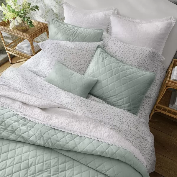 Laura Ashley - Twin Quilt Set, Solid Velvet Reversible Bedding, All Season Home Decor with Sham &amp; Bonus Pillow Cover 