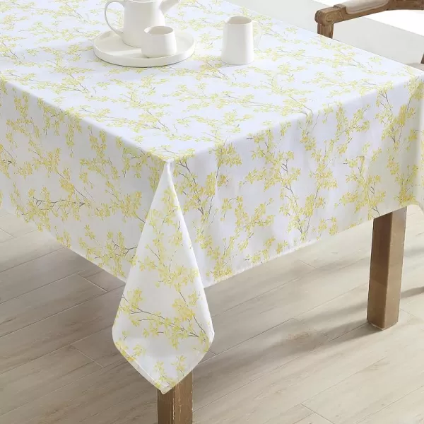 Laura Ashley Decorative Tablecloth, Wrinkle and Stain Resistant, Spillproof Water Repellant, Easy Care Washable Polyester Fabric for Dining, Kitchen, Holiday and Party, 70" Round, Cosmos