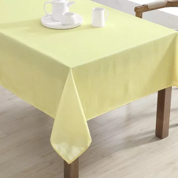 Laura Ashley Decorative Tablecloth, Wrinkle and Stain Resistant, Spillproof Water Repellant, Easy Care Washable Polyester Fabric for Dining, Kitchen, Holiday and Party, 70" Round, Cosmos