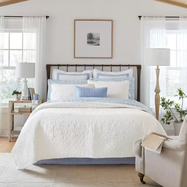 Laura Ashley Felicity Collection Quilt Set-100% Cotton, Reversible, All Season Bedding with Matching Sham, Pre-Washed for Added Softness, Queen, White