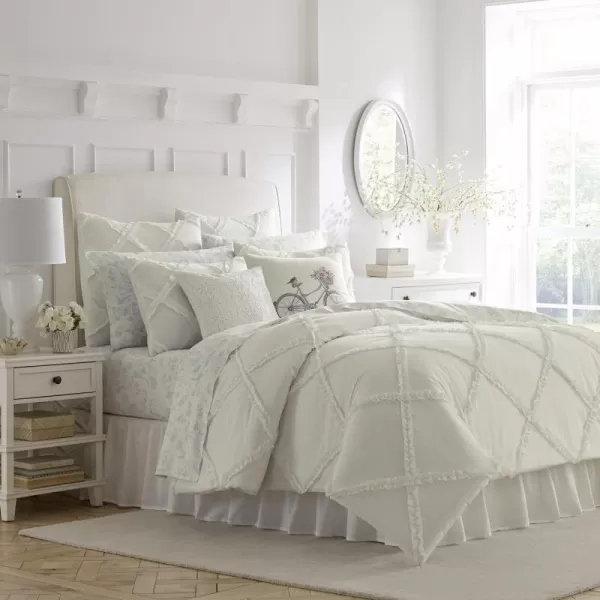 Laura Ashley Home - Queen Duvet Cover Set, Reversible Cotton Bedding with Matching Shams &amp; Button Closure, All Season Home Decor 