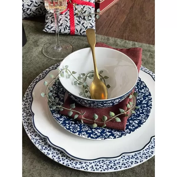 Laura Ashley Floris 6" Bowl Giftbox, Set of 4 - Porcelain Soup/Cereal Dish - Dishwasher &amp; Microwave Safe Bowls - Blueprint Collectables, Floral